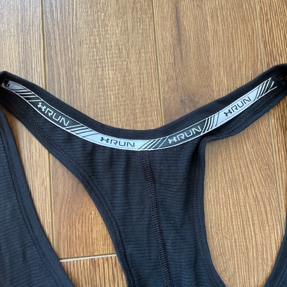 Under armour tank top - Picture 3 of 5